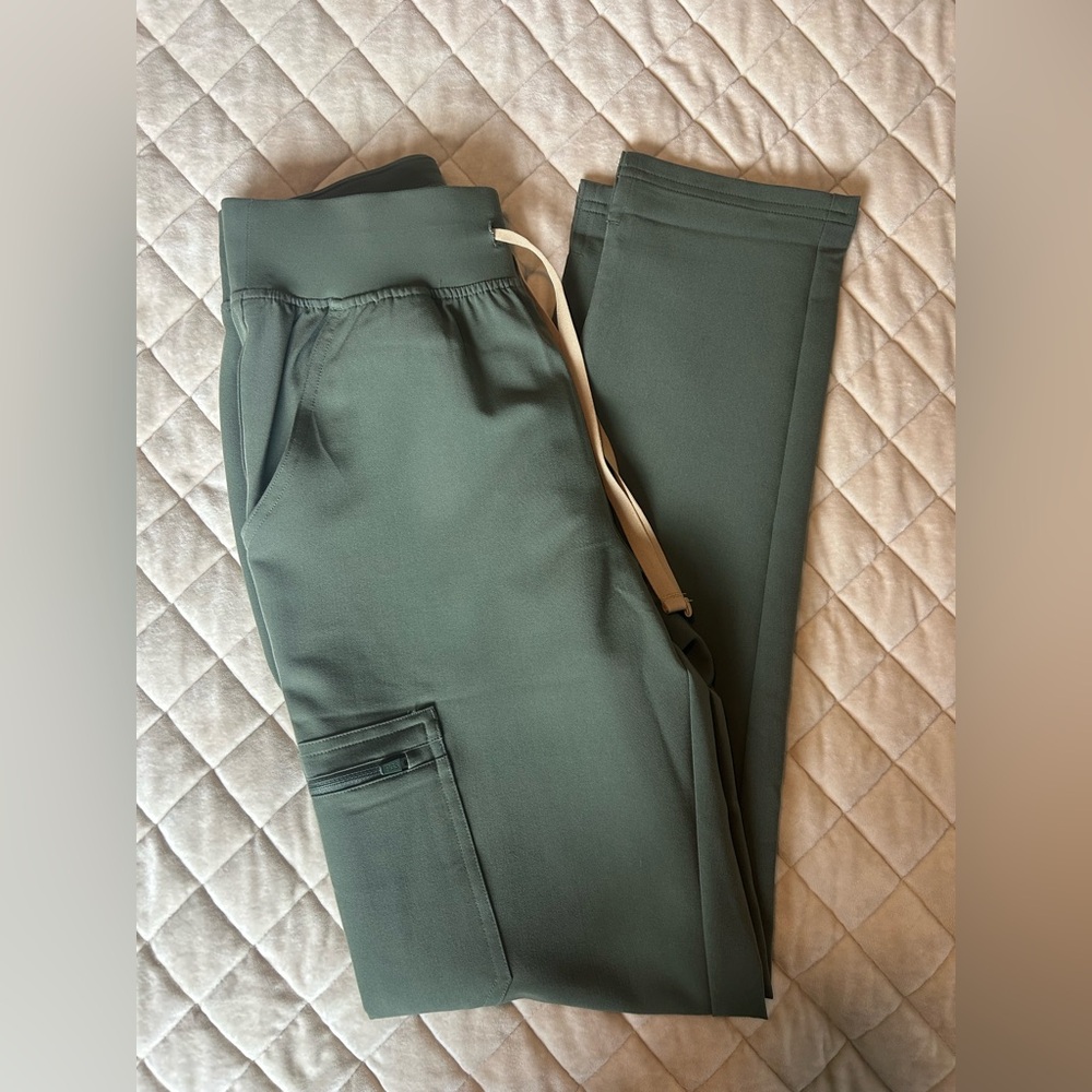 Figs High Waisted Skinny Scrub Pants - Moss